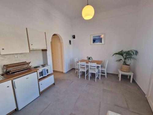 Karaoulanis rooms, Andros (zdjęcie 6)