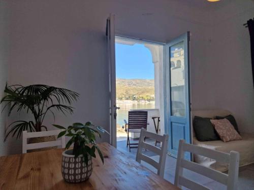 Karaoulanis rooms, Andros (zdjęcie 9)