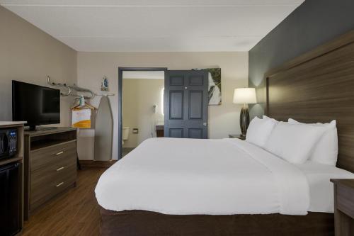 Econo Lodge Asheville Airport - image 6
