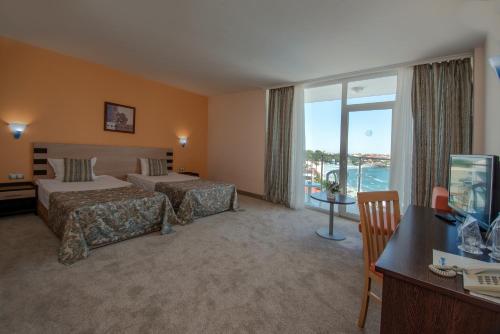 Selena Hotel - image 4