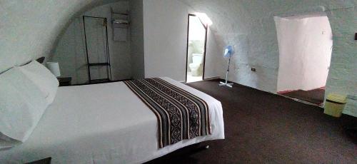 Two-Bedroom Apartment image 4