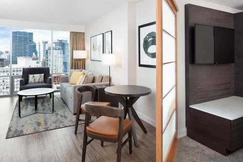 Delta Hotels by Marriott Vancouver Downtown Suites