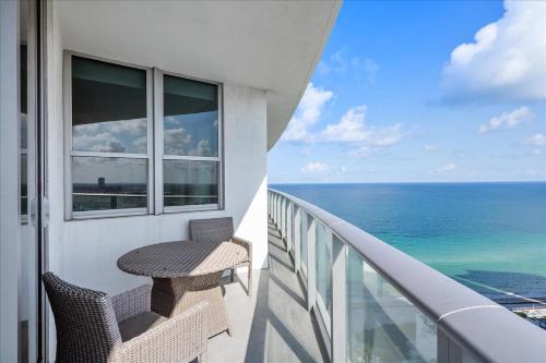 Ocean View 2 bed on 23rd floor Miami