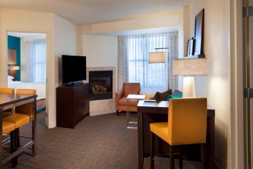 2 bedrooms, 3 beds