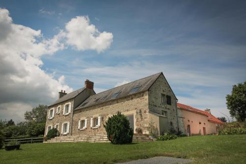 CRASVILLE- EN COTENTIN VUE EPOUSTOUFLANTE SUR LA MER