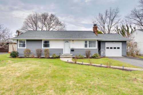 Rochester Family Home - Walk to Lake Ontario! photo 2