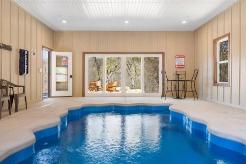 Eagle's Landing image