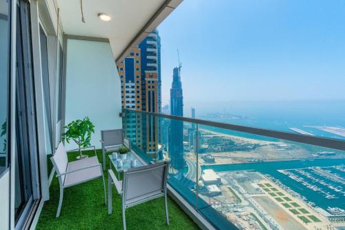 Balcony/terrace, Incredible Full Sea and Dubai Eye View in Marina near Bounty Beets