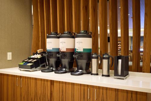 SpringHill Suites by Marriott Medford Airport - image 11