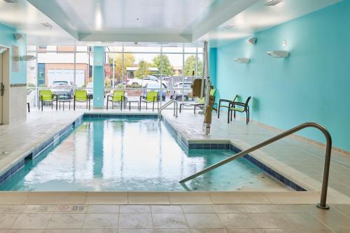 SpringHill Suites by Marriott Medford Airport - image 3