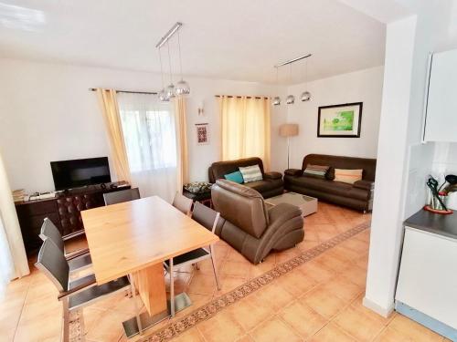 Le Palmier - 4 bedrooms BeachFront villa - Gated Complex 5