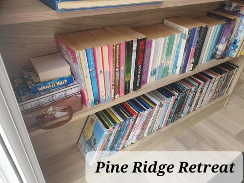 Pine Ridge Retreat With FREE GOLF and Air Conditioning