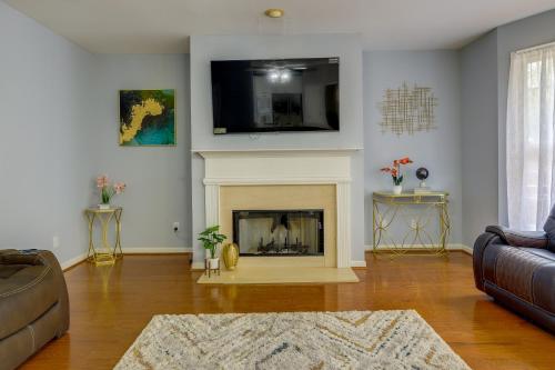 Quaint Fayetteville Vacation Rental with Lake Access in Fayetteville, USA