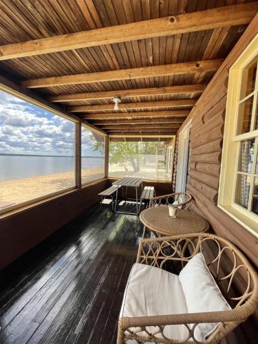 LIMBERLOST LIMIT 6 cottage