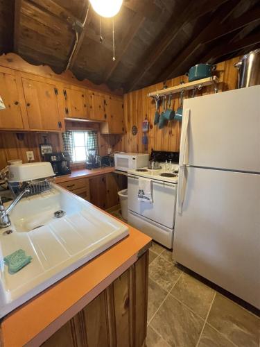 LIMBERLOST LIMIT 6 cottage - image 3