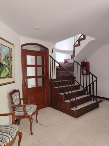 卡利 Travelers Castellon De Juanambu 4星级 民宿 泳池