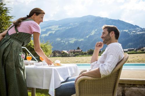 Theresa Wellness-Genießer-Hotel – Zell am Ziller, IL