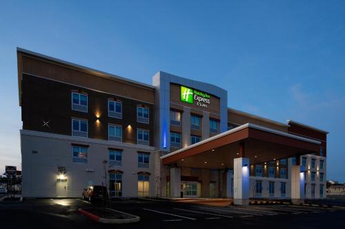 Holiday Inn Express And Suites Hollister Hollister