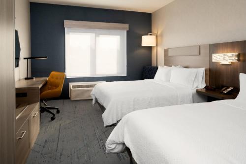 Holiday Inn Express & Suites - Hollister, an IHG Hotel