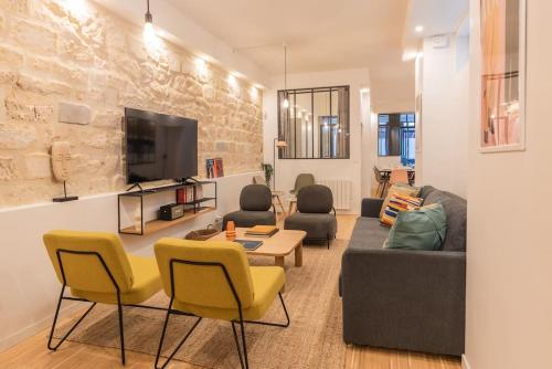 Design architect Loft for 10 guests near metro