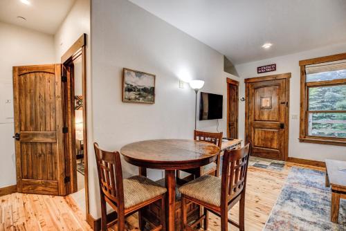 Boulevard Bend Condo - Stroll To Main St, Ski Shuttle in Frisco, USA