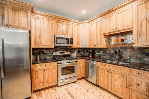 Boulevard Bend Condo - Stroll To Main St, Ski Shuttle in Frisco, USA
