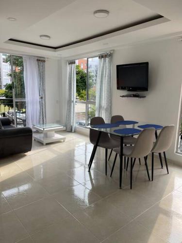 Hermoso Apartamento, piso 2 Valle del Lili.