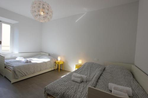 Sant'Ambrogio Apartment - image 4