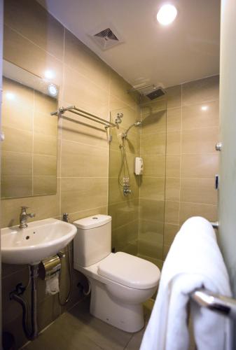 Bathroom, One Avenue Hotel in Kuala Lumpur