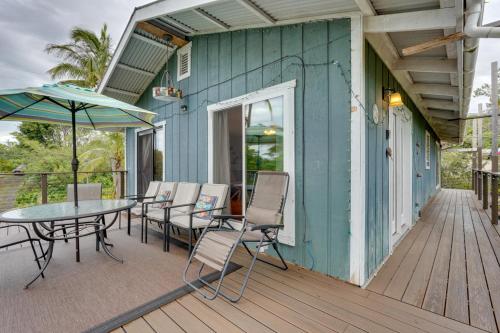Breezy Kailua-Kona Bungalow w/ Lanai & Ocean View! in Kalaoa (HI)