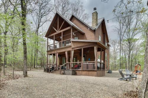 Hot Tub & Fire Pit: Broken Bow Retreat!, Stephens Gap