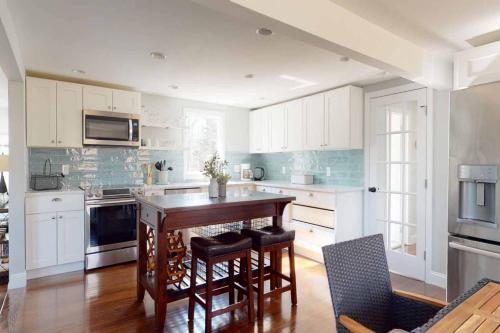 White Oaks in Branford