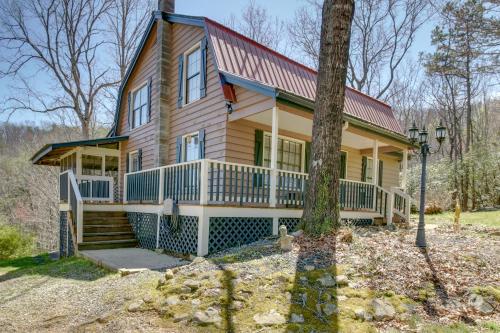 Rustic Ellijay Cabin with Fire Pit and Mtn Views!