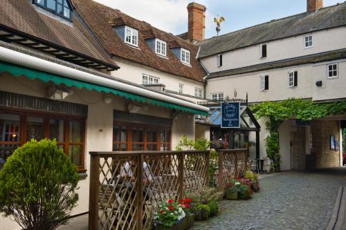 Milton Keynes/Buckingham Villiers Hotel - image 5