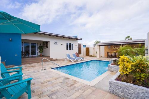 2 BDR Modern Vacation home