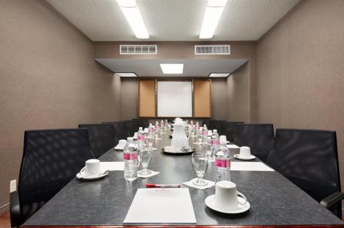 Red Lion Hotel Gillette - 연회장