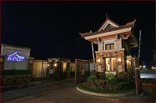 Staycation @Bali Oasis 2- 2BR unit with sunset view, Manila
