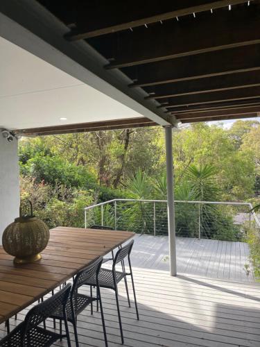 Hidden Nature's Retreat- BBQ, Greenery, Near Beaches in Merewether