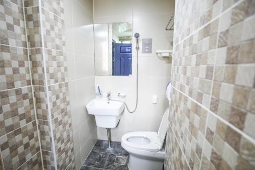 Daegu Midtown Hostel Room Type - Standard Triple Room