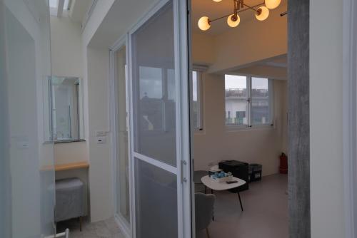 Double Room with Sea View image 2