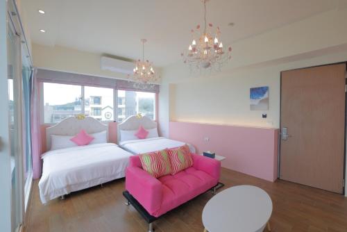 Quadruple Room with Sea View image 5
