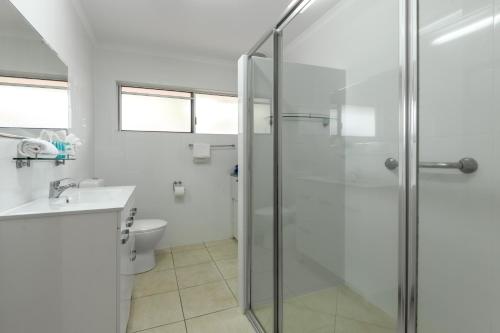 Standard Two-Bedroom Apartment image 2
