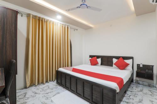 Super Hotel O Aastha Near Chaudhary Charan Singh International Airport in Ashiyana