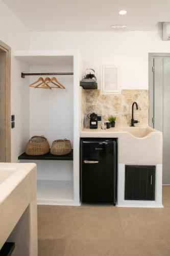 Naxos Green Village Hotel – Naxos City, UT