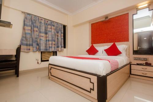 Super OYO Capital O Hotel Solitaire