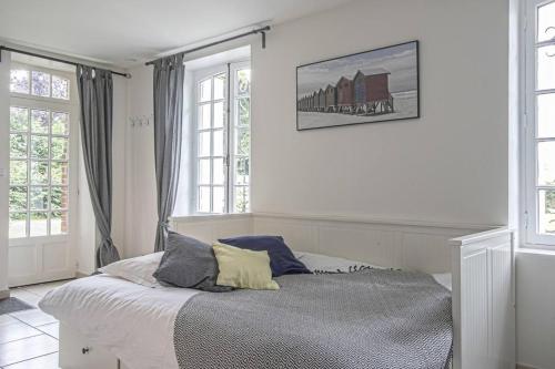 Appartement de charme dans un château à 5 min d'Honfleur (Appartement de charme dans un chateau a 5 min d'Honfleur) in Gonneville Sur Honfleur