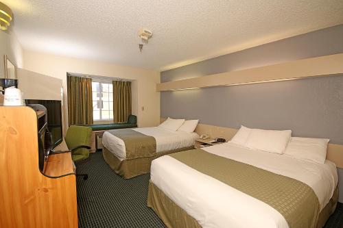 Microtel Inn & Suites by Wyndham Statesville - Photo 4 of 22