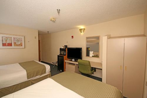 Microtel Inn & Suites by Wyndham Statesville - Photo 6 of 22