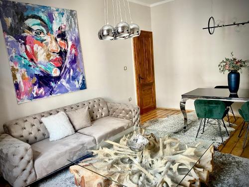 Upper- class Apartment in Sofia Center - image 10