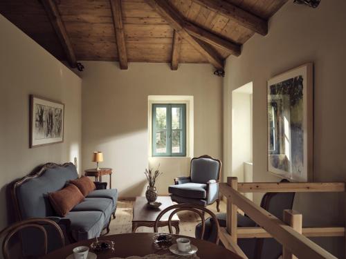 Alkis Farm and Residence